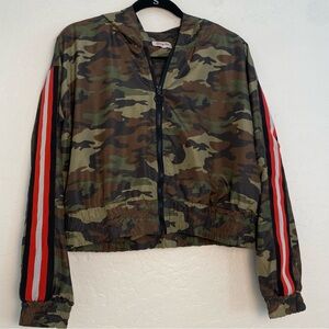 Orange Kiss Camouflage Windbreaker Jacket Women's Size Large Cropped Hoodie